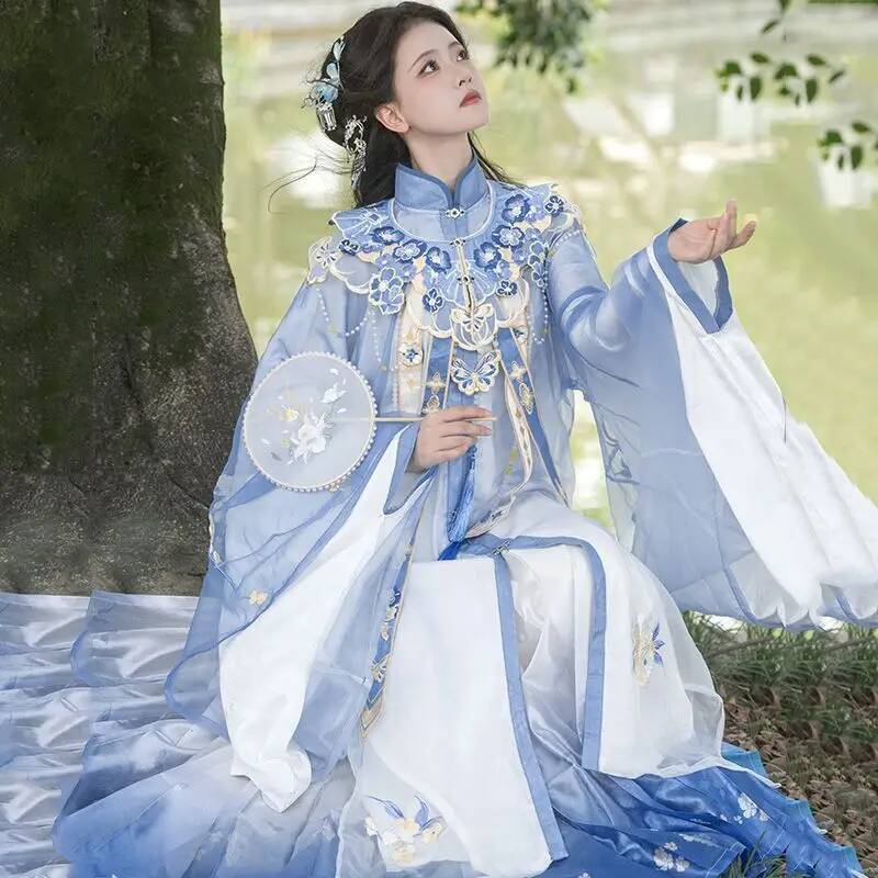 Embroidery Shirt - تنورة ماميان شتوية [Lan Jin Luo]