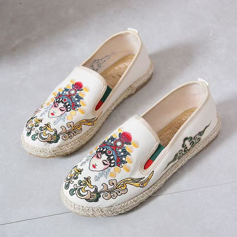 Embroidery Style - أحذية نسائية ذات نعل مسطح مطرزة