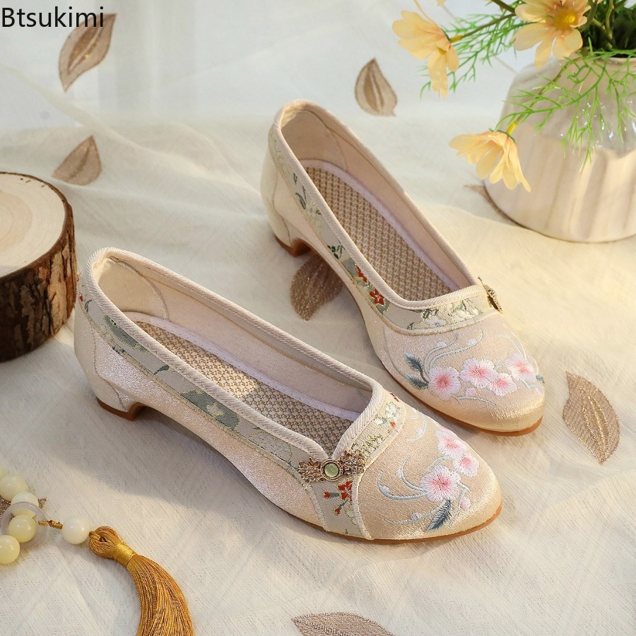 Embroidery Style - أحذية نسائية جديدة لعام 2026 بتصميم