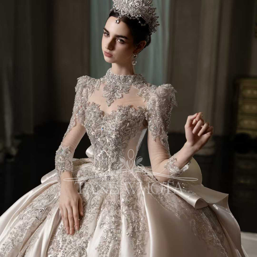فستان زفاف فاخر مزين بالترتر ا - مراجعة Embroidery Rose وسعره