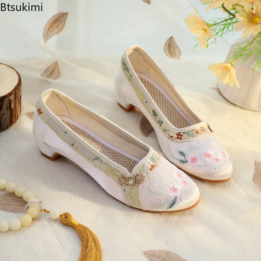 أحذية نسائية جديدة لعام 2026 ب - مراجعة Embroidery Style وسعره