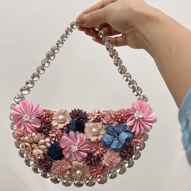 حقيبة يد نسائية مرصعة بالكريست - مراجعة Embroidery Ribbon وسعره